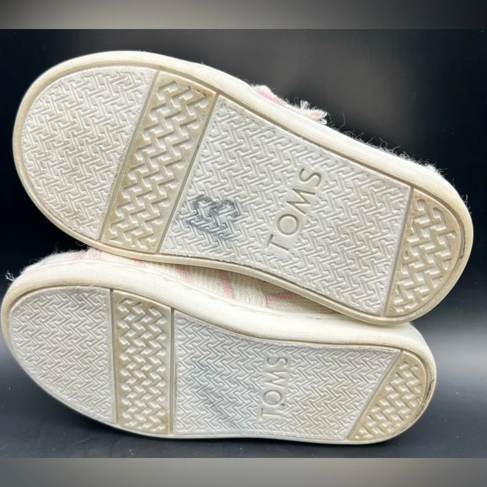 TOMS Kids Pink and Cream Slip-On Shoes- Size:T6‎